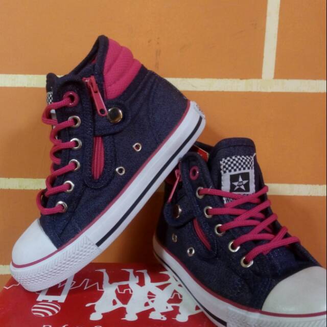 SEPATU WORLD STAR LOUIS -HC 28-31