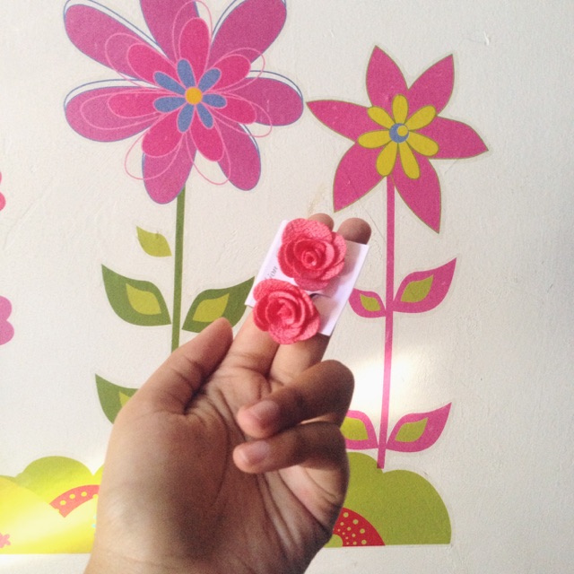 ANTING BUNGA MAWAR