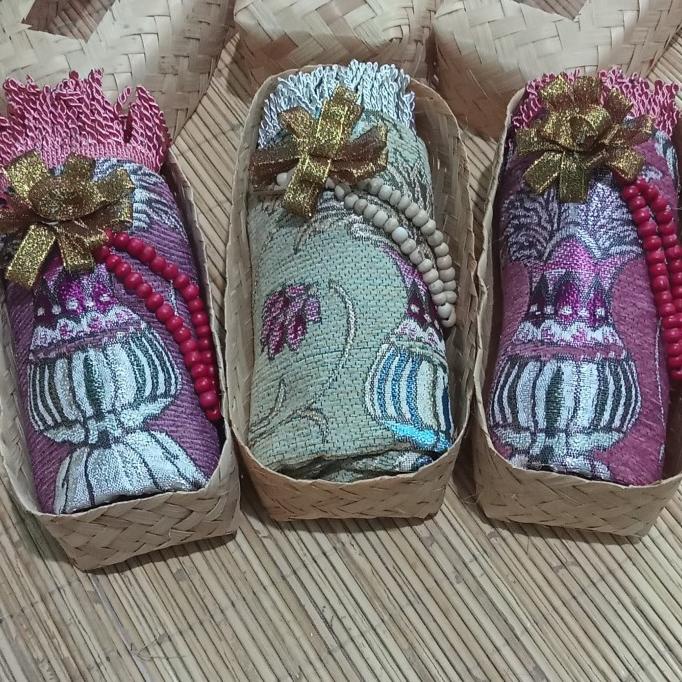 

Parcel Souvenir Sajadah Lebaran / Hampers Sajadah