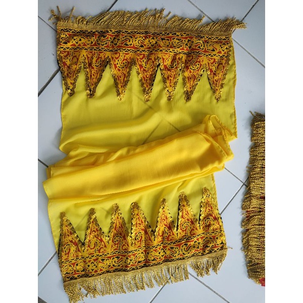 Sampur tari gunungan batik cap