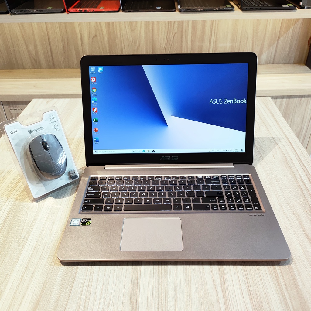 ASUS ZenBook UX510UXK - Silver (i7 gen 7) Ram 8gb Ssd 500gb Dual VGA NVIDIA GeForce GTX 950M (2GB)