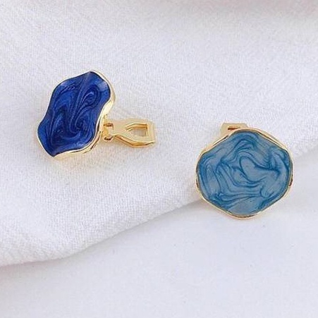 Anting Klip Tanpa Tindik Bentuk Bulat Asimetris Warna Biru Untuk Wanita