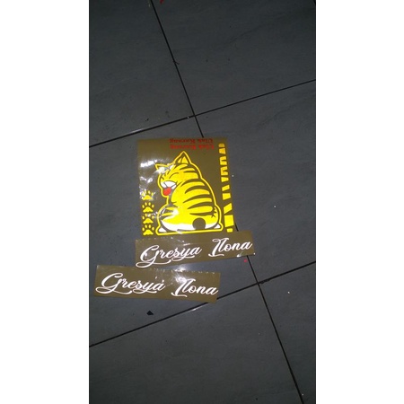 stiker cutting kucing  kaca belakang mobil