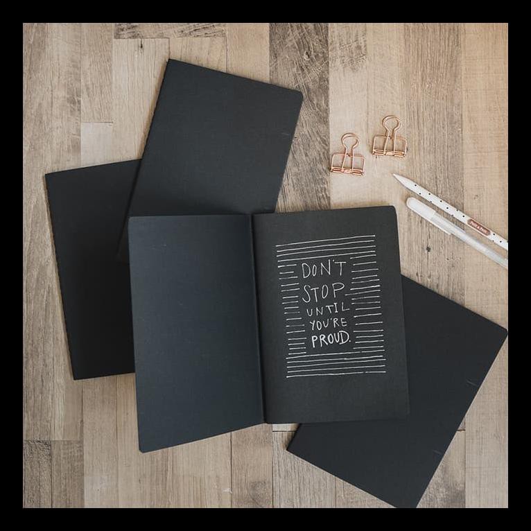 

NEW STATIONERY BLACK PAPER PLAIN NOTEBOOK A5 - BUKU TULIS KERTAS HITAM PAKET ALAT TULIS MURAH