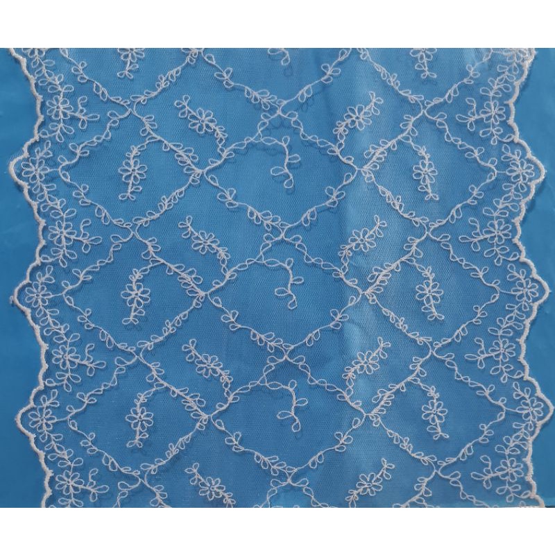 renda tile bunga kecil