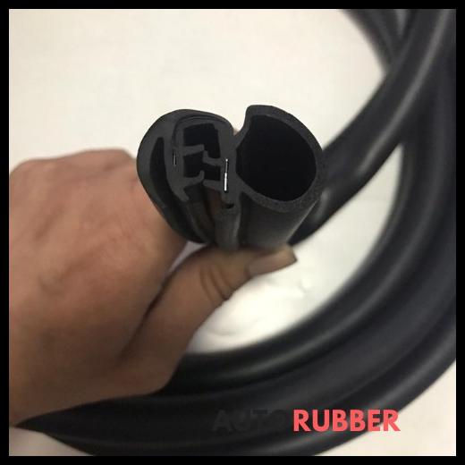 Karet Balon Pintu Body Mobil Timor