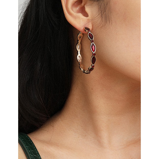 LRC Anting Tusuk Fashion Golden C-shaped Geometric Handmade Alloy Earrings K43503