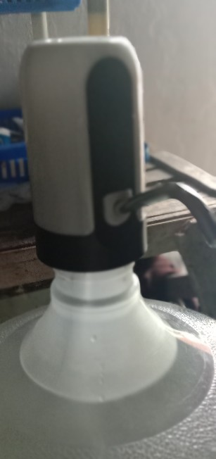 Pompa Air Minum Galon Lampu Led Elektrik Otomatis Usb Electric Water Pumping Dispenser 4 Watt Putih