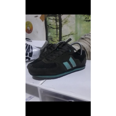 sepatu macbeth