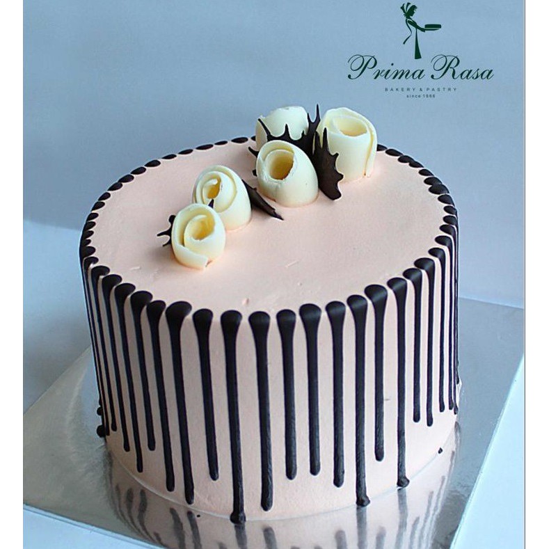 

BIRTHDAY CAKE KUE ULANG TAHUN DIAMETER 16CM PRIMA RASA BANDUNG BEST SELLER LAPIS BOLU SALE PROMO ORI