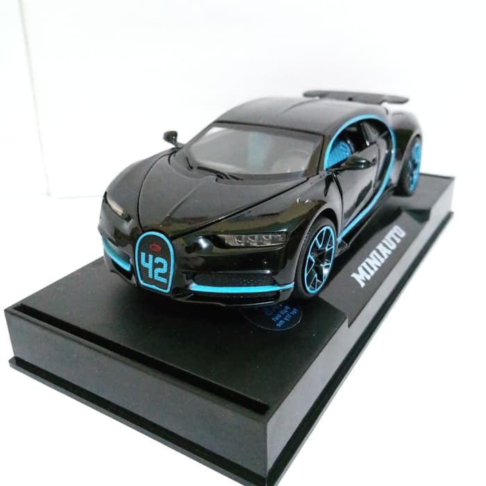 Diecast Miniatur Mobil Sport Bugatti Chiron HItam