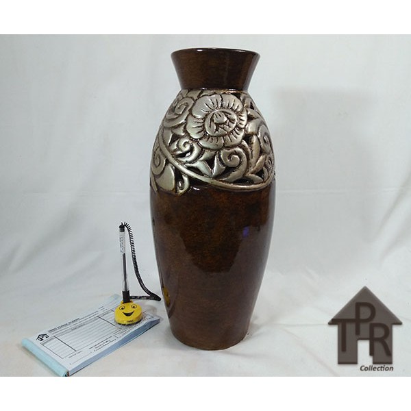 LIMITED !! Vase botol glossy coklat ukir bunga silver - T40