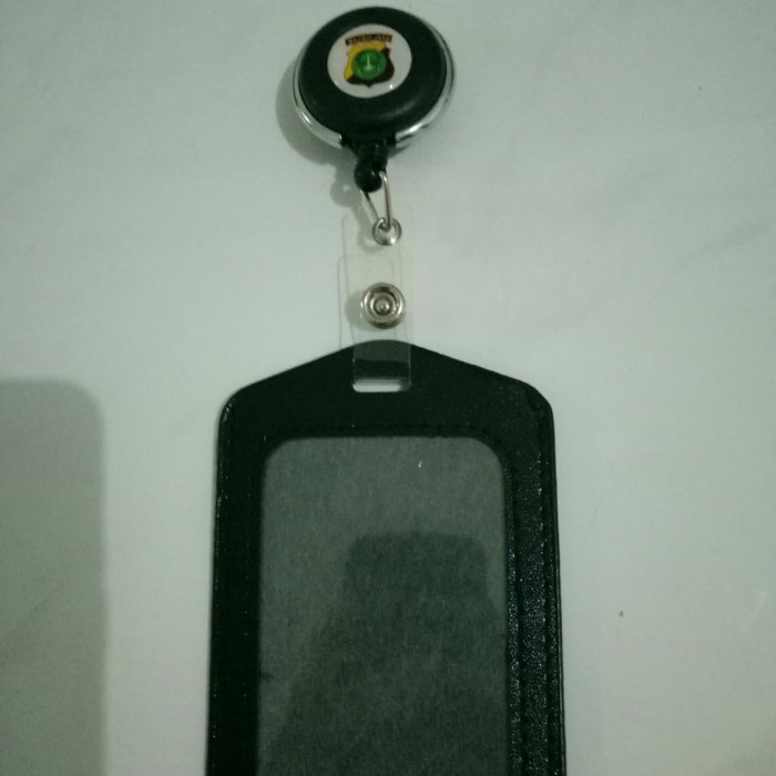 

Bergaransi Name Tag Id Card Kulit Kalep Plus Yoyo Putar Logo Polda Metro Jaya Promo