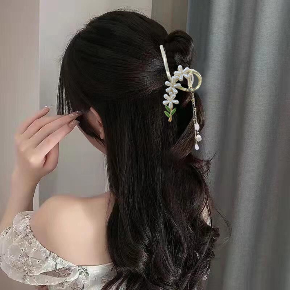 Jepit Rambut Model Butterfly Aksen Mutiara Bahan Alloy Untuk Wanita