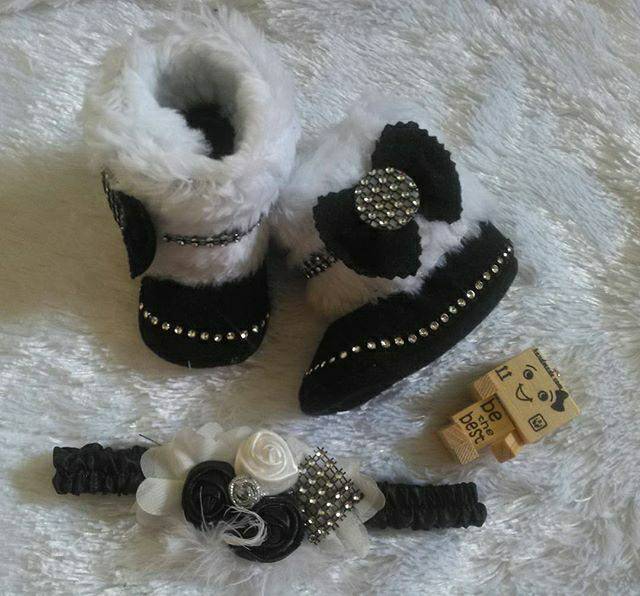 1 set (sepatu boots+ bando)