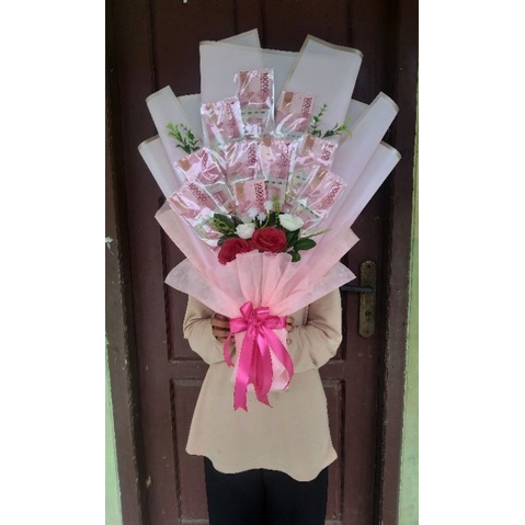Buket uang Rp 100.000 pesanan Dita