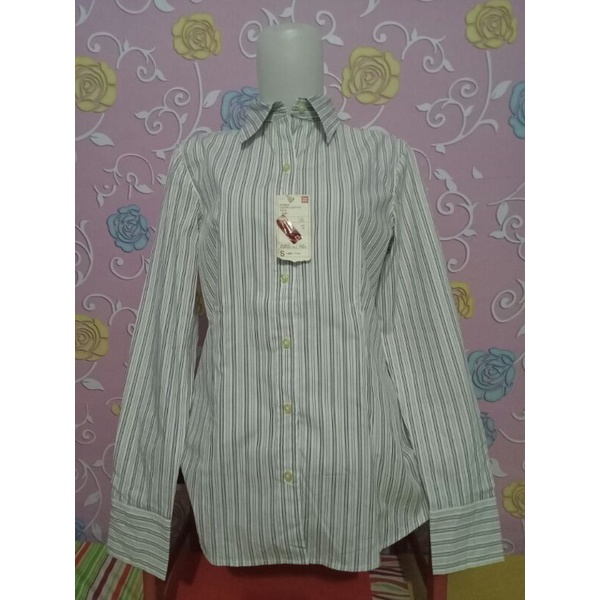 Atasan Kemeja Wanita Uniqlo