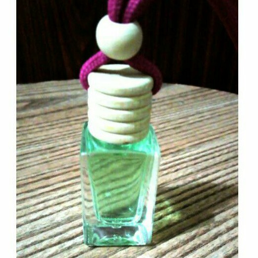 Parfum mobil kotak unik