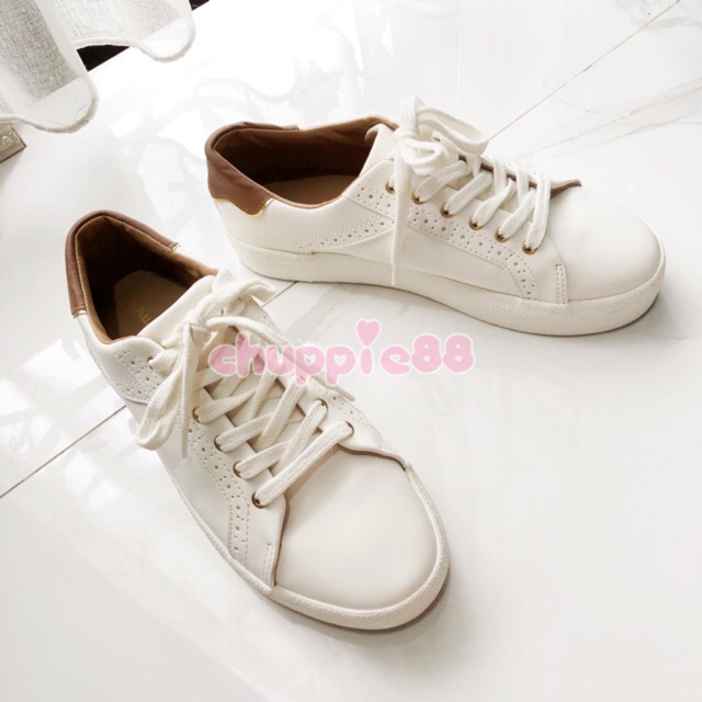 Sepatu wanita sneakers Pull&Bear original White size 37