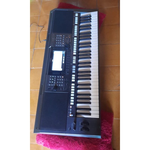 Yamaha psr s 770