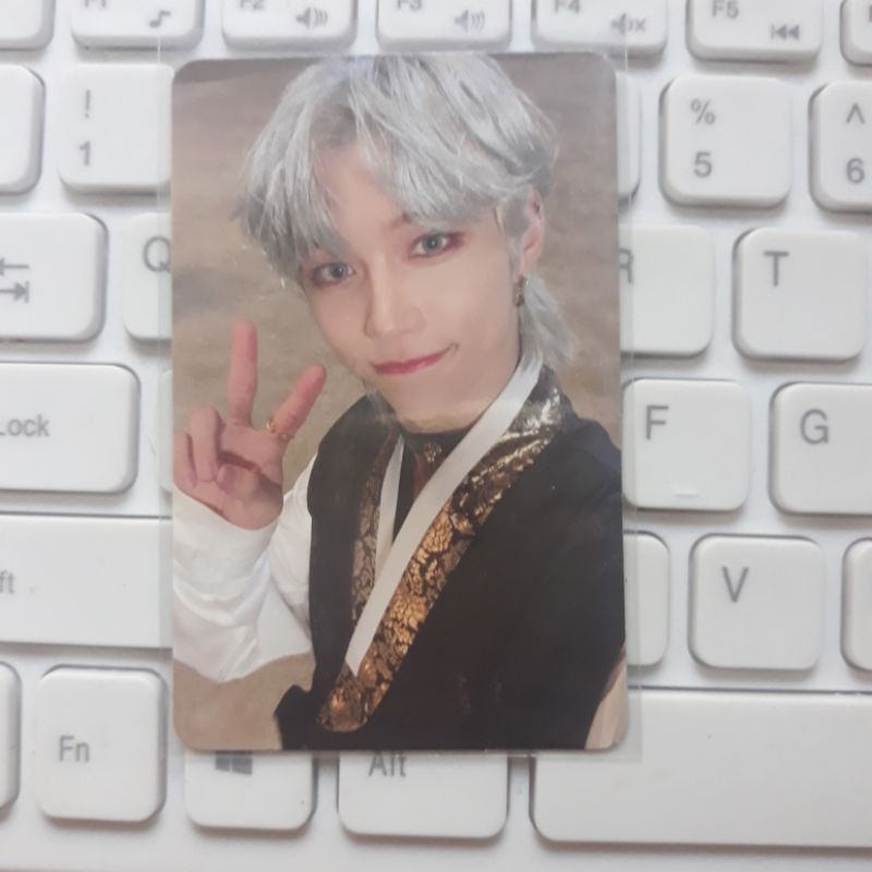 PC PHOTOCARD FELIX NOEASY HANBOK OFFICIAL