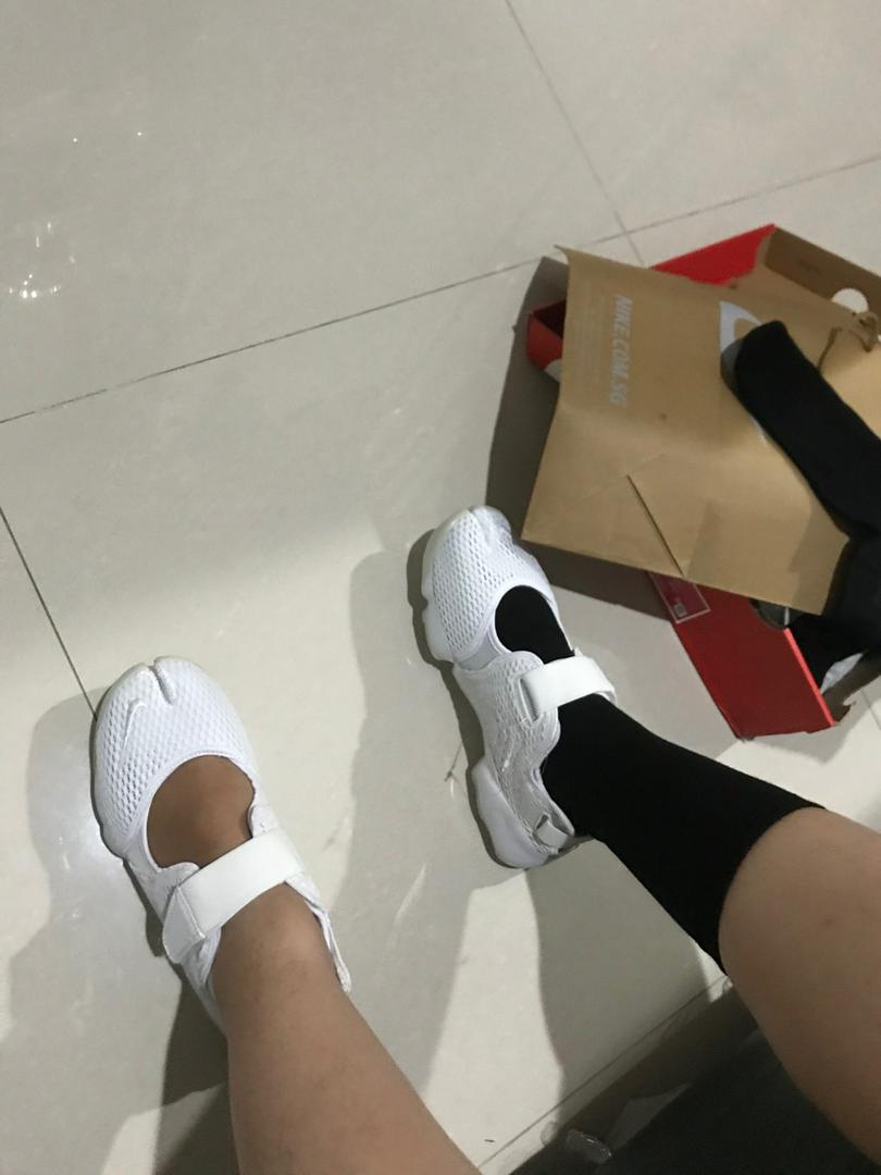 nike air rift white