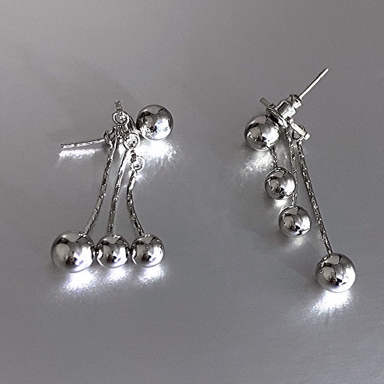 Anting Rumbai Manik-Manik Warna Silver Untuk Wanita