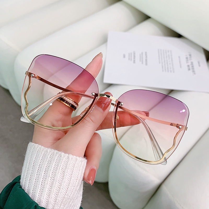 Kacamata Hitam UV400 Tanpa Bingkai Bentuk Kotak Warna Gradasi Untuk Wanita