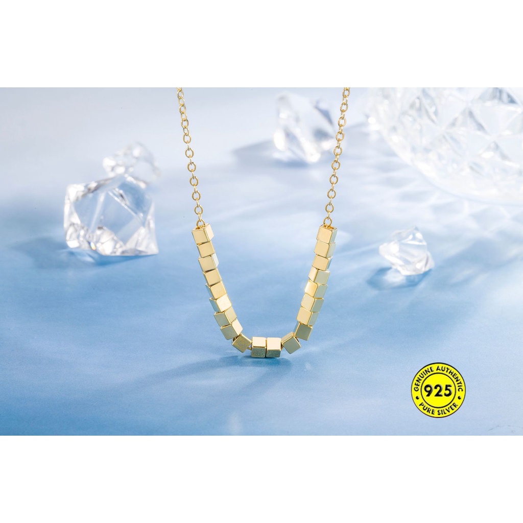 Kalung Rantai Klavikula Bentuk Persegi Kecil Bahan S925 Silver Lapis Emas Untuk Wanita
