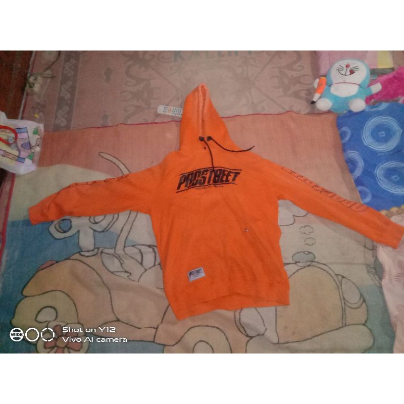 hodie prostreet second