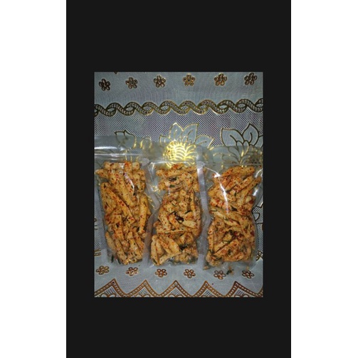 

Basreng,makaronii,kerupuk seblak pedas daun jeruk...