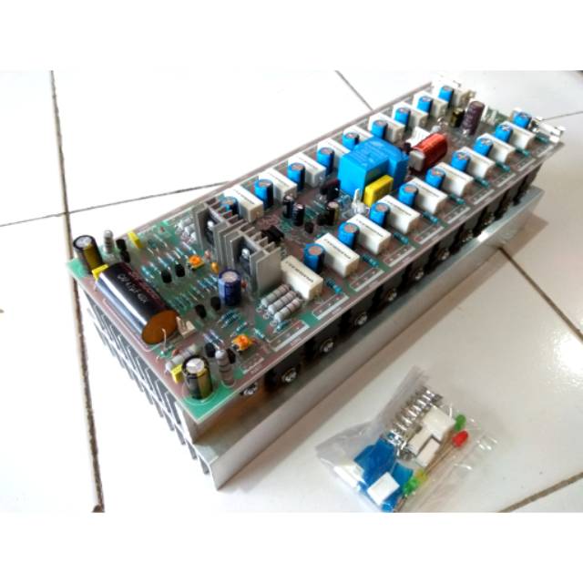 Power Amplifier Audio Yiroshi 1900 Watt plus TR final plus Heatshink 3U
