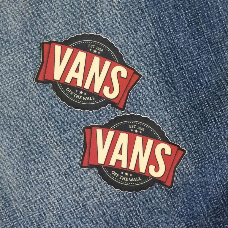 

Stiker distro Vans (satuan) tahan air, bahan Vinyl Printing plus laminasi, minimal order 10 Pcs