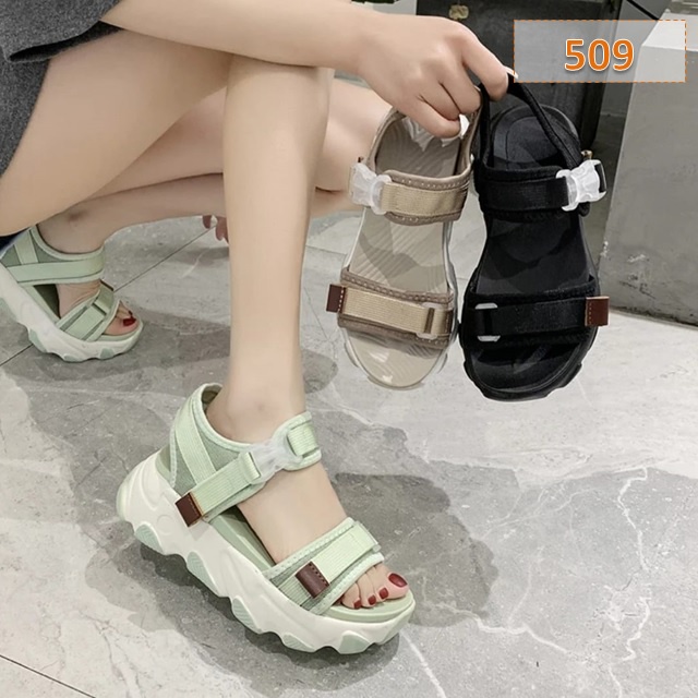 Sandal Gunung Tali Wanita Dreams Fahion Kasual Korea Sol Tebal 5 Cm Hitam Hijau (509)