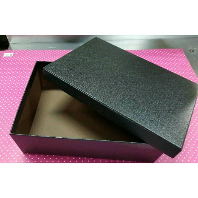 

PROMO MURAH - kotak kado ukuran 20cm x 28cm x 9,5cm