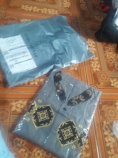 Batik Pria Hem Sutra Lapis Furing Istimewa Batik Lengan Pendek Kreep Terbaru