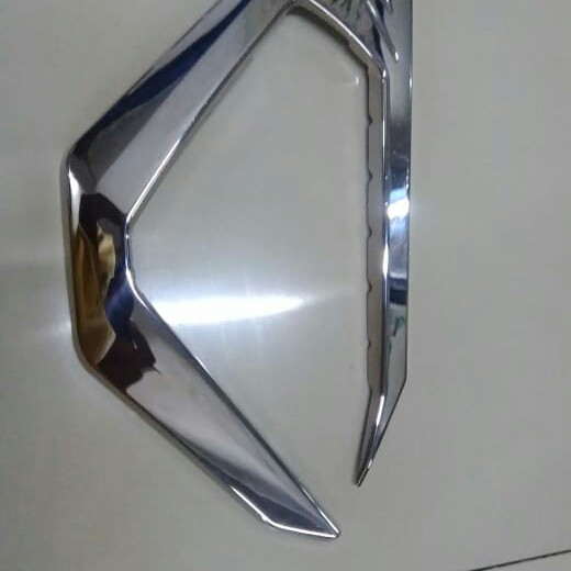 garnish radiator vario 150