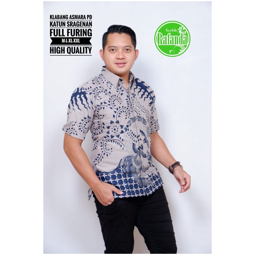 KLABANG ASMARA RAFANDA BATIKSOLOAMANAH BAJU KEMEJA BATIK SOLO PRIA LENGAN PENDEK PANJANG LAPIS FURING ATASAN BATIK PREMIUM MODERN KATUN HALUS SEKTI MERAH KARYA WARNA MERAK TLOMPO ALDIFA WAYANG BIRU DAUN MELATI PEKSI GEDE KLANGENAN BIRU WARNA WARNI MURAI