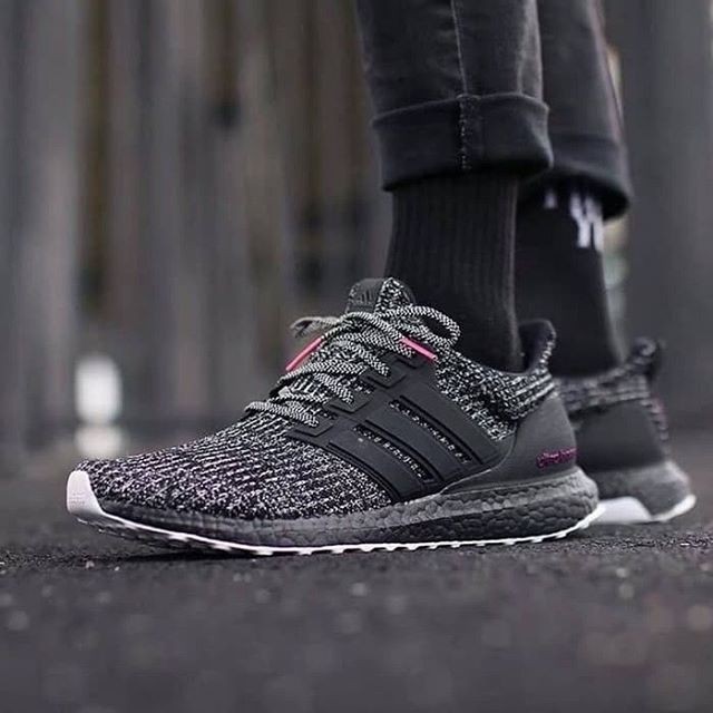 Adidas UltraBoost 4.0 Breast Cancer