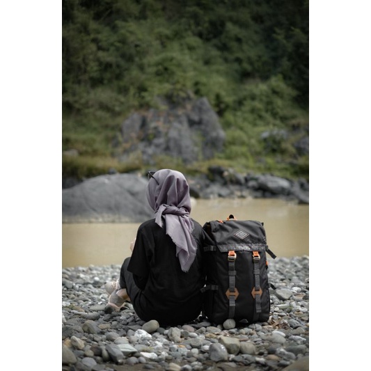 BACKPACK PILLARS BORNEO HITAM