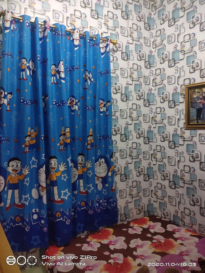 Gorden Jendela Doraemon Star