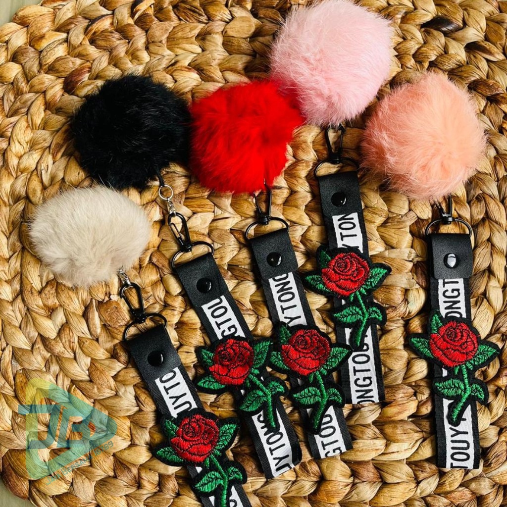 Cantolan Gantungan strap hiasan Tas Kunci Mobil Motor Aksesoris Motif Bulu pom pom Pompom Serbaguna JB5533