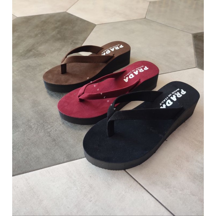 Sandal Wedges Jepit Beludru | Sendal Hak Tinggi Jepit Buludru