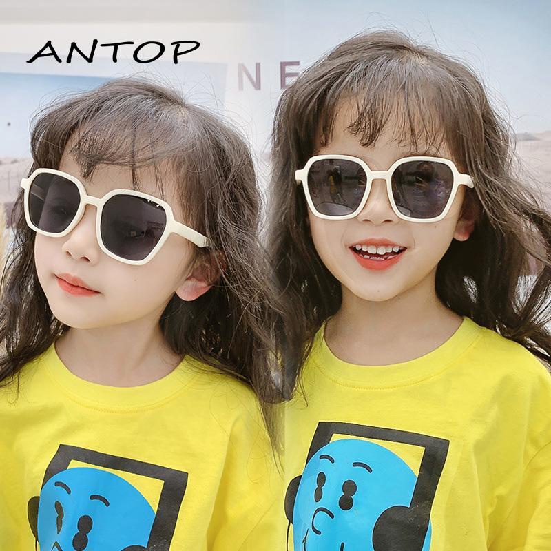Kacamata Hitam Pelindung UV Bahan Silikon Untuk Anak Laki-Laki Dan Perempuan