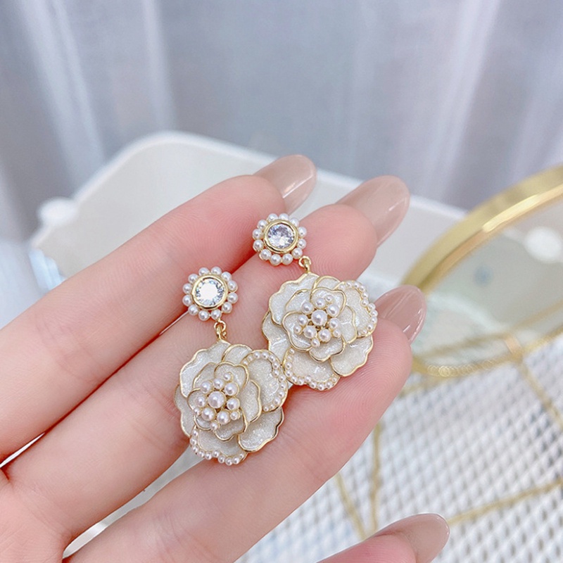 Anting Tusuk Silver Desain Bunga Camellia Hias Mutiara Untuk Wanita