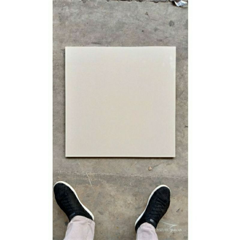 GRANIT MURAH KREM CREAM POLOS NAVERA IVORY 60X60 KW1