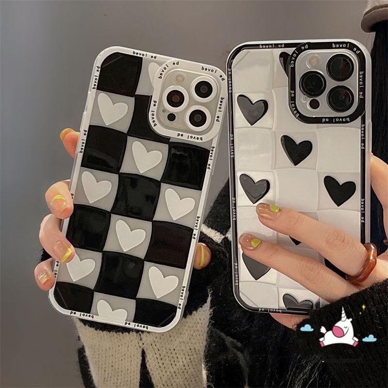 Softcase Black White Love Lens Cover IPHONE 6 6S 6G 7 8 6+ 6S+ 7+ 8+ SE 2020 X XR XS MAX 11 11PRO 11PROMAX 13 13PRO 13PRO MAX 12 12PRO 12PROMAX PRO MAX PLUS Case TPU Kotak Kotak Hati Cewek Mamba Girls Casing