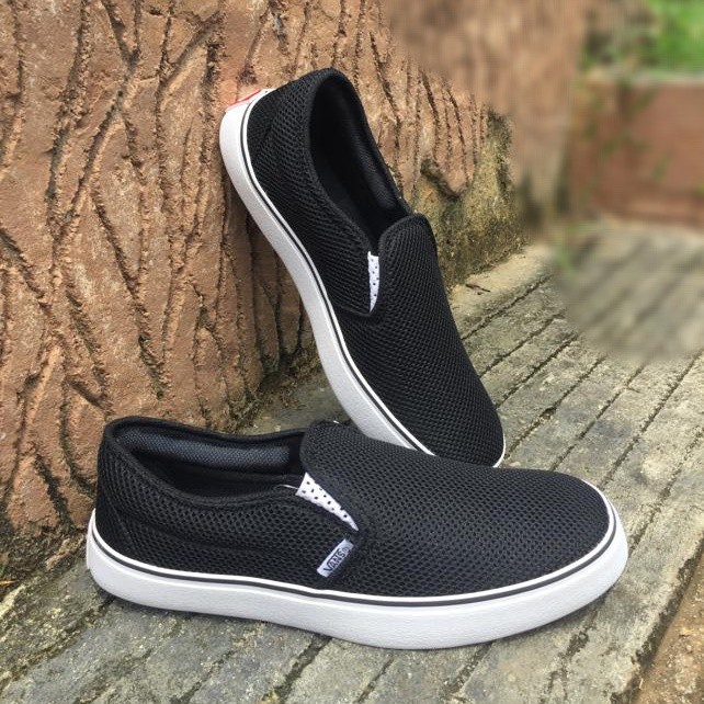 SEPATU KASUAL VANS SLIP ON SLIPON SLOP HITAM FOX PUTIH