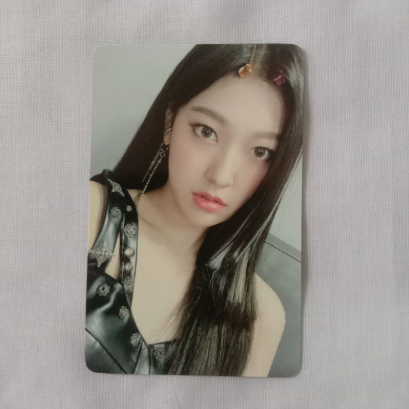 LOONA photocard ptt (choerry bene withdrama &)