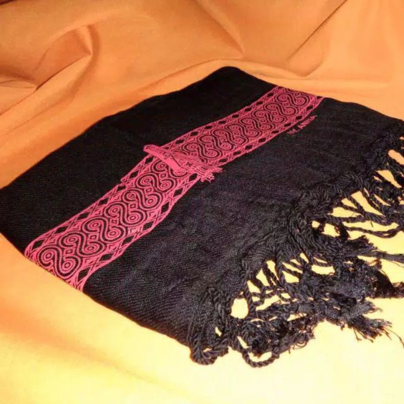 Selendang Toraja /syal toraja panjang 75x175cm